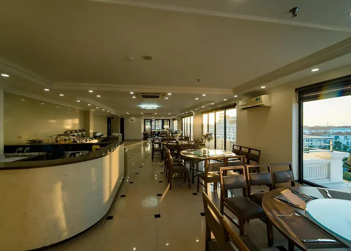 Khách sạn The One 3*