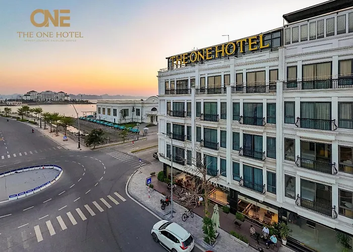 Khách sạn The One 3*