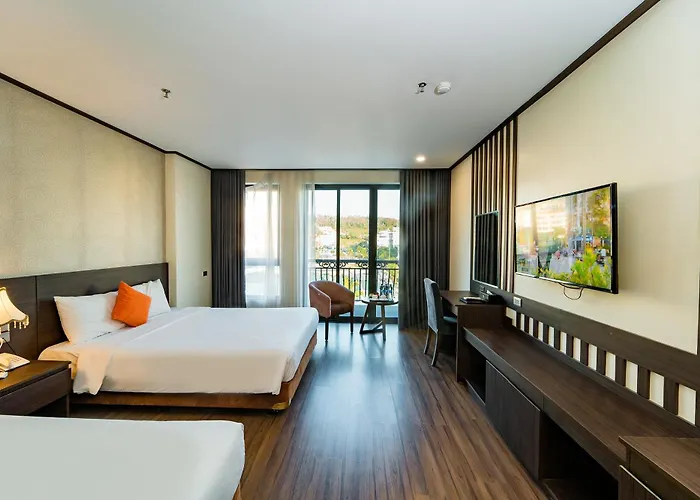 Khách sạn The One 3*